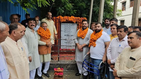 Mayor and MLA laid the foundation stone for development work worth Rs. 6 crore