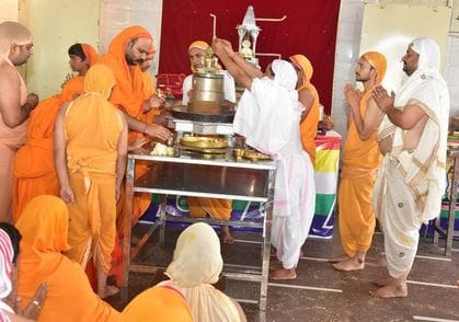 We should maintain friendship with all living beings: Sanjay Shastri