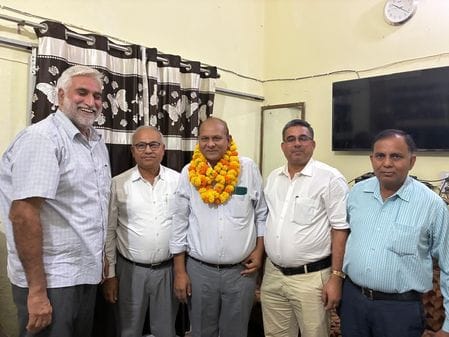 Dr. Vishwaeshwar Kaushik took over as Deputy District Education Officer