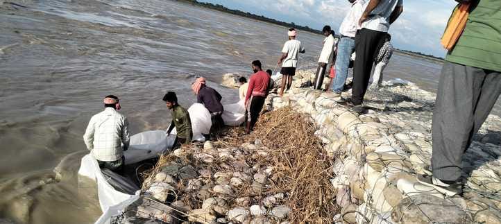 Sharda river reached near Dhruv colony while eroding