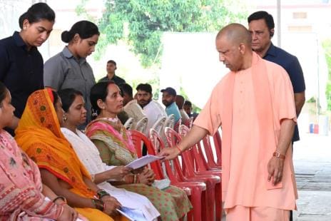 Gorakhpur News: Government will ensure effective solution to problems