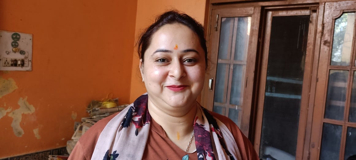 Minakshi Sharma, Open Beauty Parlour, Gave Traning, Self Dependent