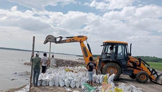 Arrangements to stop erosion are not working