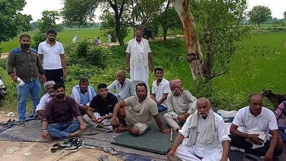 Farmers continue to guard the canal, also agree to release water into Bibipur Lake