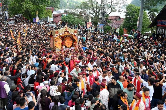 As soon as we descended into the depths, Mother Nanda-Sunanda were seated in the sky of devotion