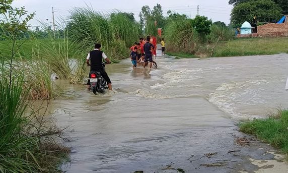 Ganga and Ramganga in spate, floods tighten grip