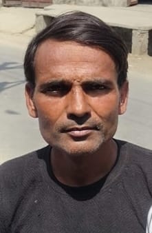 He injured himself by attacking with a blade, died while being taken to Meerut