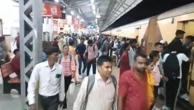 Buses carrying candidates left for Kannauj, Hardoi and Etawah