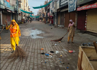 Citizens should cooperate in cleaning urban areas