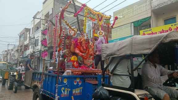 Emotional farewell to Bappa with the wish that he comes early next year