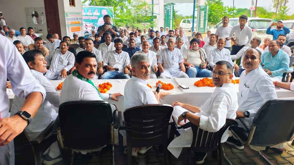 Emphasis on membership campaign in Rashtriya Lok Dal meeting