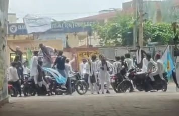 Baravafat procession taken out from Hindu majority areas in firozabad