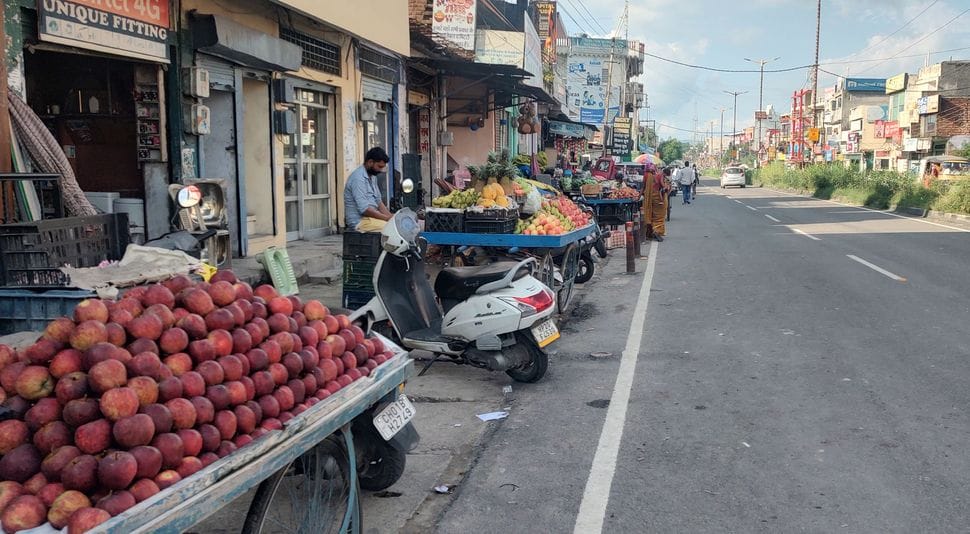 Anti-encroachment drive ineffective, hawkers take over again