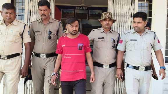 Satna News: Accused arrested for cheating a girl of Rs 4 lakh
