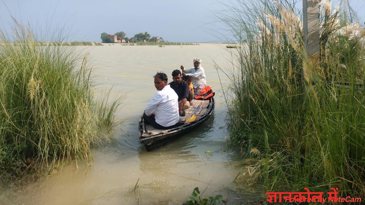 Gorakhpur News: People in flood-hit villages are now facing