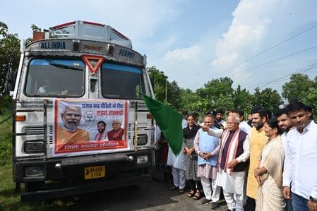 Union Minister flagged off a truck loaded with relief material to flood-affected district Hoshiarpur in Punjab