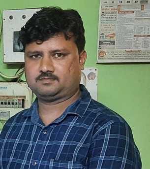 Ajit was working as an X-ray technician by posing as Arpit