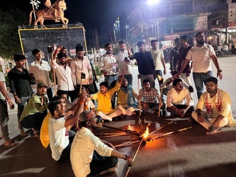 Torch procession taken out in protest against lathicharge on students