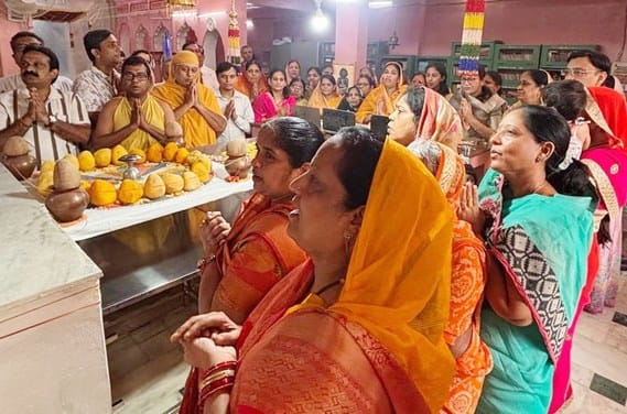 On the last day of Daslakshan festival, the construction Kalyanak of Lord Vasupujya was celebrated