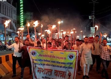 ABVP took out a torch rally in protest against the Barabanki incident