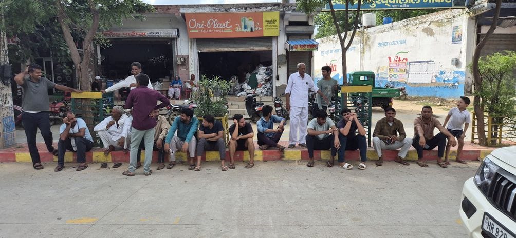 Farmers in line for DAP, allegations of bias against Hafed management