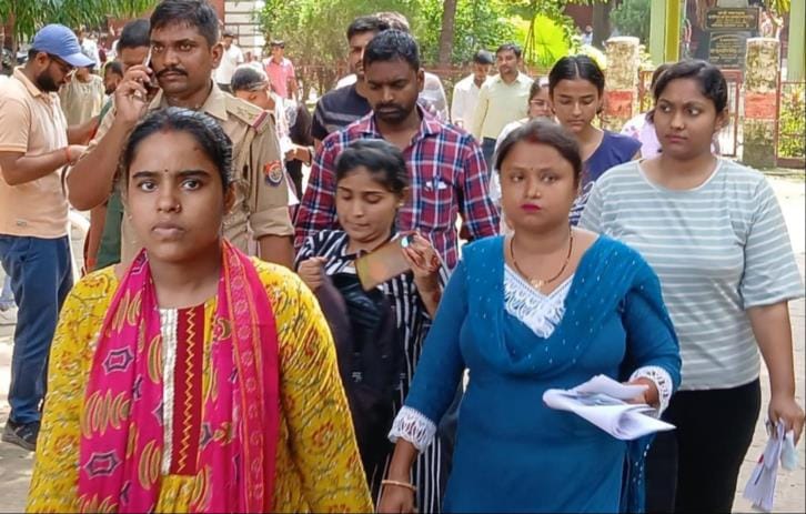 Mismanagement also affected the exam of PET candidates