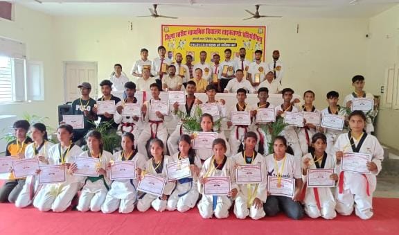 Selection of 25 gold medal winners in district level Taekwondo competition