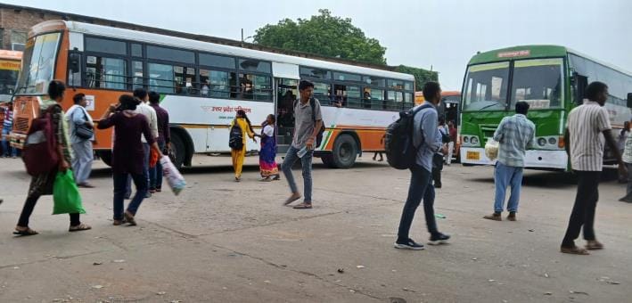 210 buses run for PET candidates