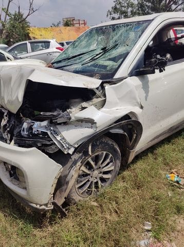 Three youths beaten up after stone pelting on car, referred to PGI