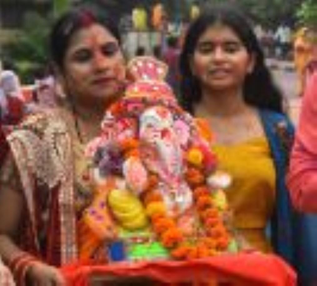 A wave of faith surged at Bappa's farewell...