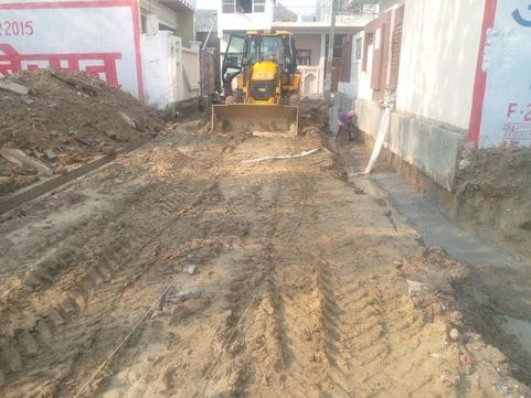 Construction of three roads and parking at a cost of nine crores is in its final stage