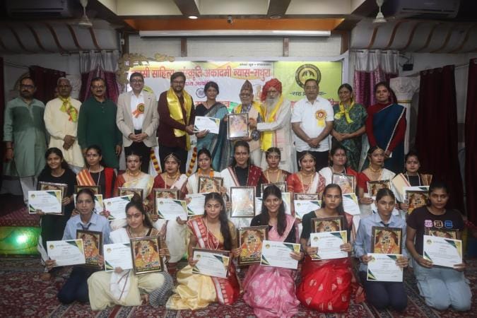 71 eminent personalities honoured in Utsav Hindi Mahotsav