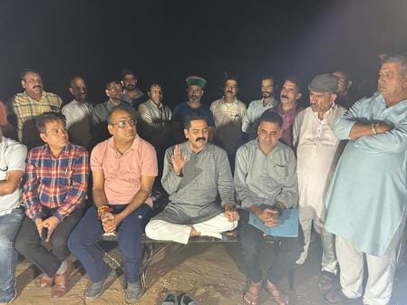 MLA Chandrashekhar sat on a midnight hunger strike against irregularities in NH construction