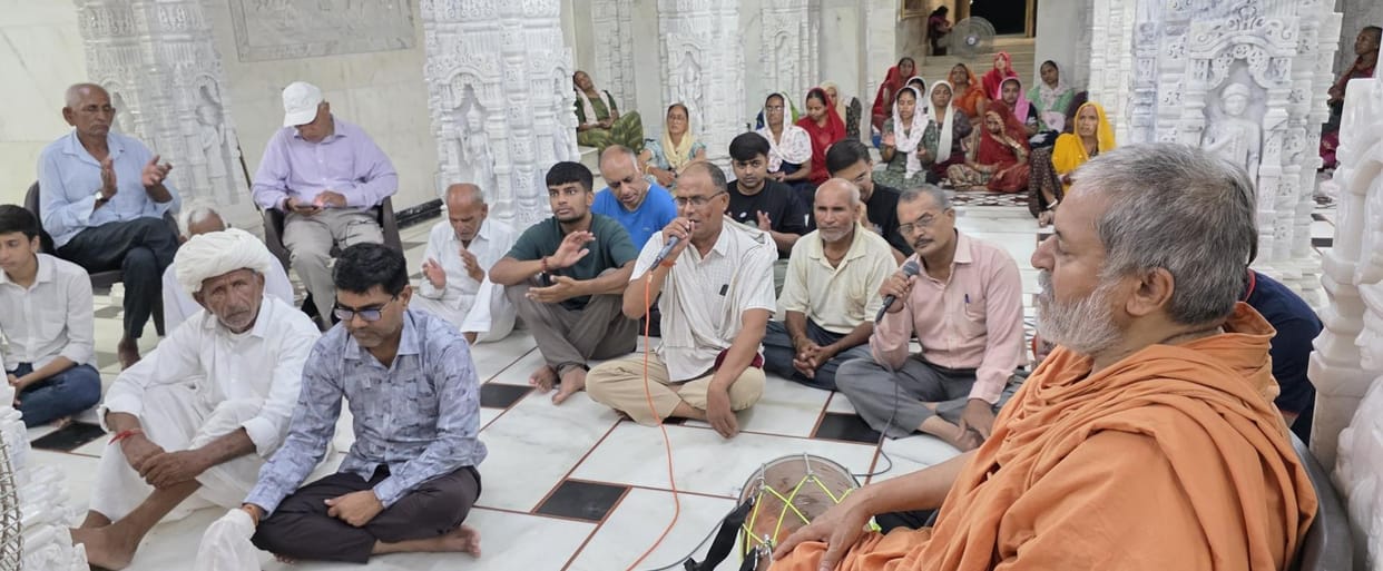 After the lunar eclipse, devotees gathered at Saryu Ghat