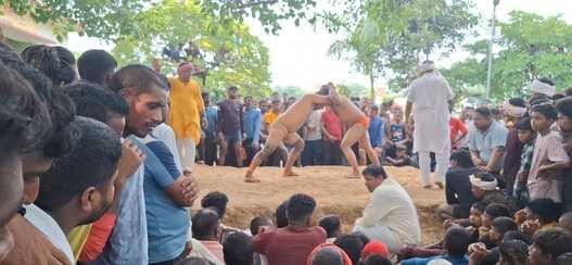 Khushi beats wrestler Parul