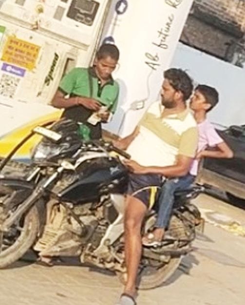 No helmet, no fuel campaign is a flop, neither the vehicle riders are agreeing nor the pump operators