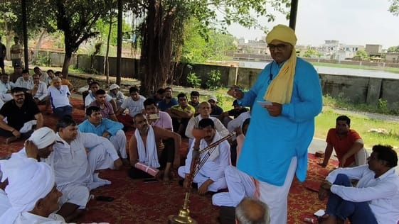 Farmers held a panchayat in Ladrawan on land pooling