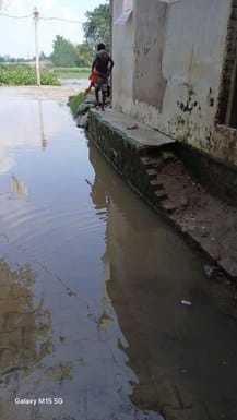 500 bigha land submerged in the river, now the existence of two villages is in danger