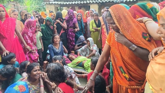 Laborer's dead body reaches home from Goa, family members crying inconsolable