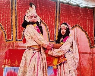 Devotees were mesmerized on hearing the wedding story of Shri Krishna-Rukmani, raised slogans