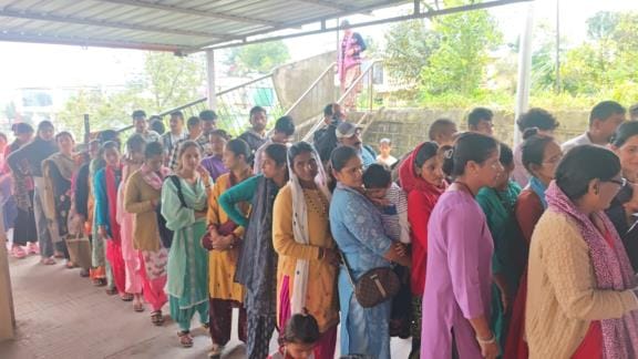 There was a crowd of patients in the district hospital even after the rain