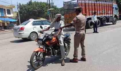 186 vehicles were challaned under the No Helmet No Petrol campaign