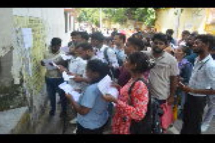 यूपी: युवाओं के लिए राहत भरी खबर, इस साल नहीं बढ़ेगा टीईटी का शुल्क; सीएम योगी ने दिए निर्देश