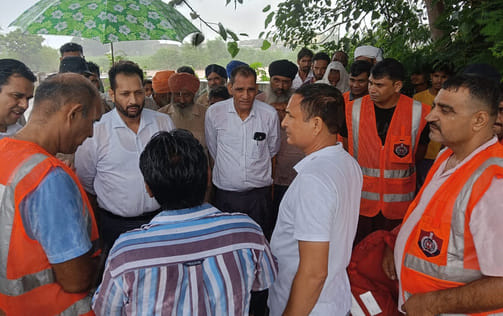 CJM visited flood affected villages and learned the problems of the villagers
