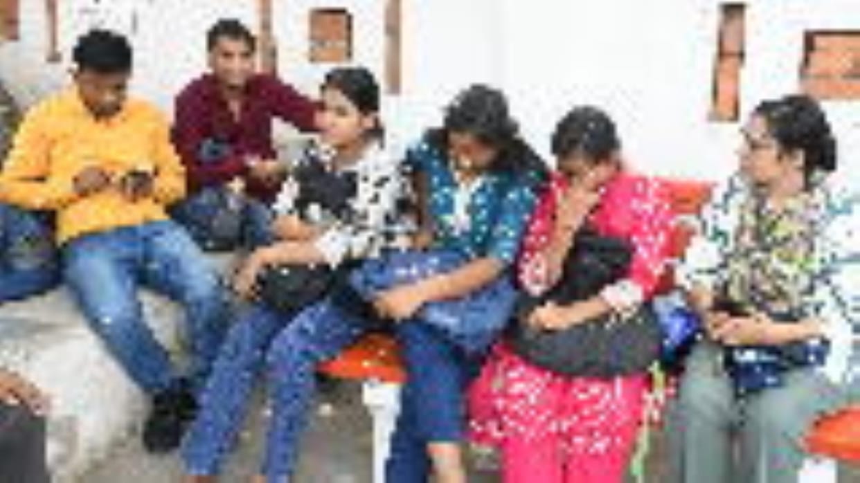 In Gorakhpur PET exam, Mother inside, grandmother outside kept giving the exam