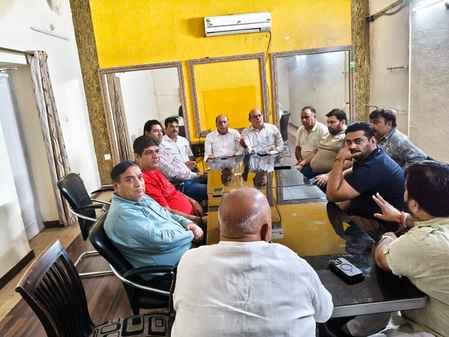 Traders are not ready for weekly holiday in the market, meeting again today
