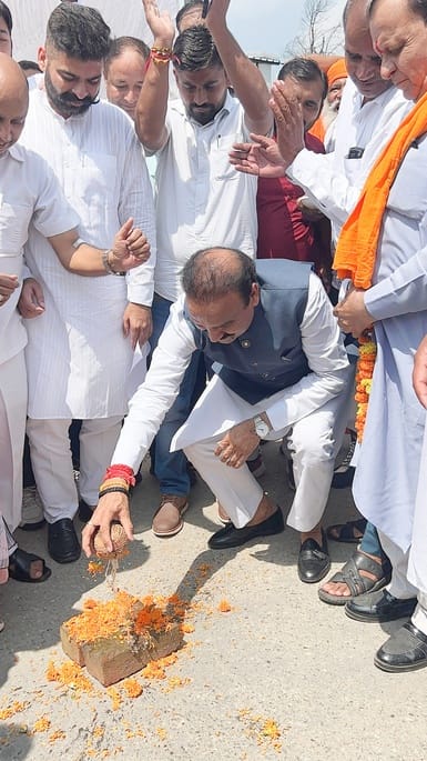 Construction work of Asandh-Sirsal road started at a cost of 15 crores
