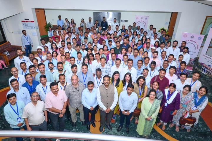 Teachers of government schools will be digitally literate, training started at IIT Kanpur