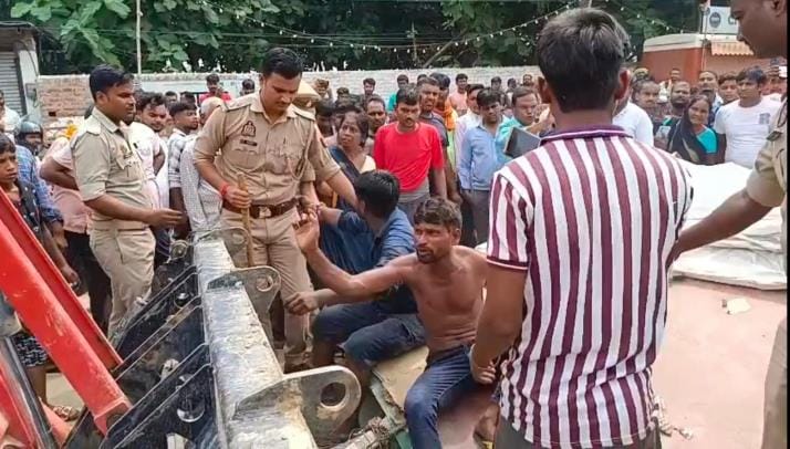 Gorakhpur News: Shopkeepers and passersby face to face amid jam and chaos, atmosphere deteriorated