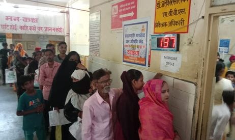 Patients flocked to hospitals after three days of holiday